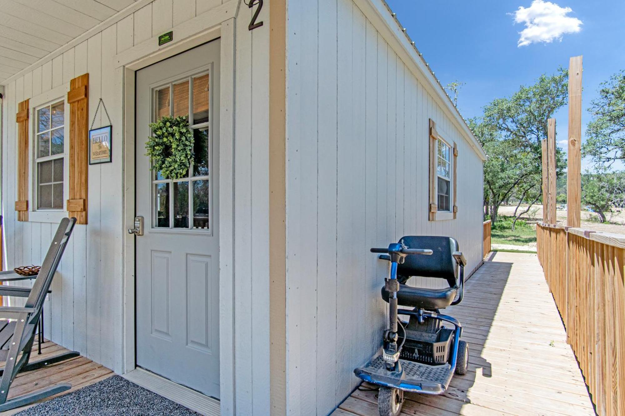 Lucky Star Ranch - Stargazer Hotel Tarpley Exterior photo