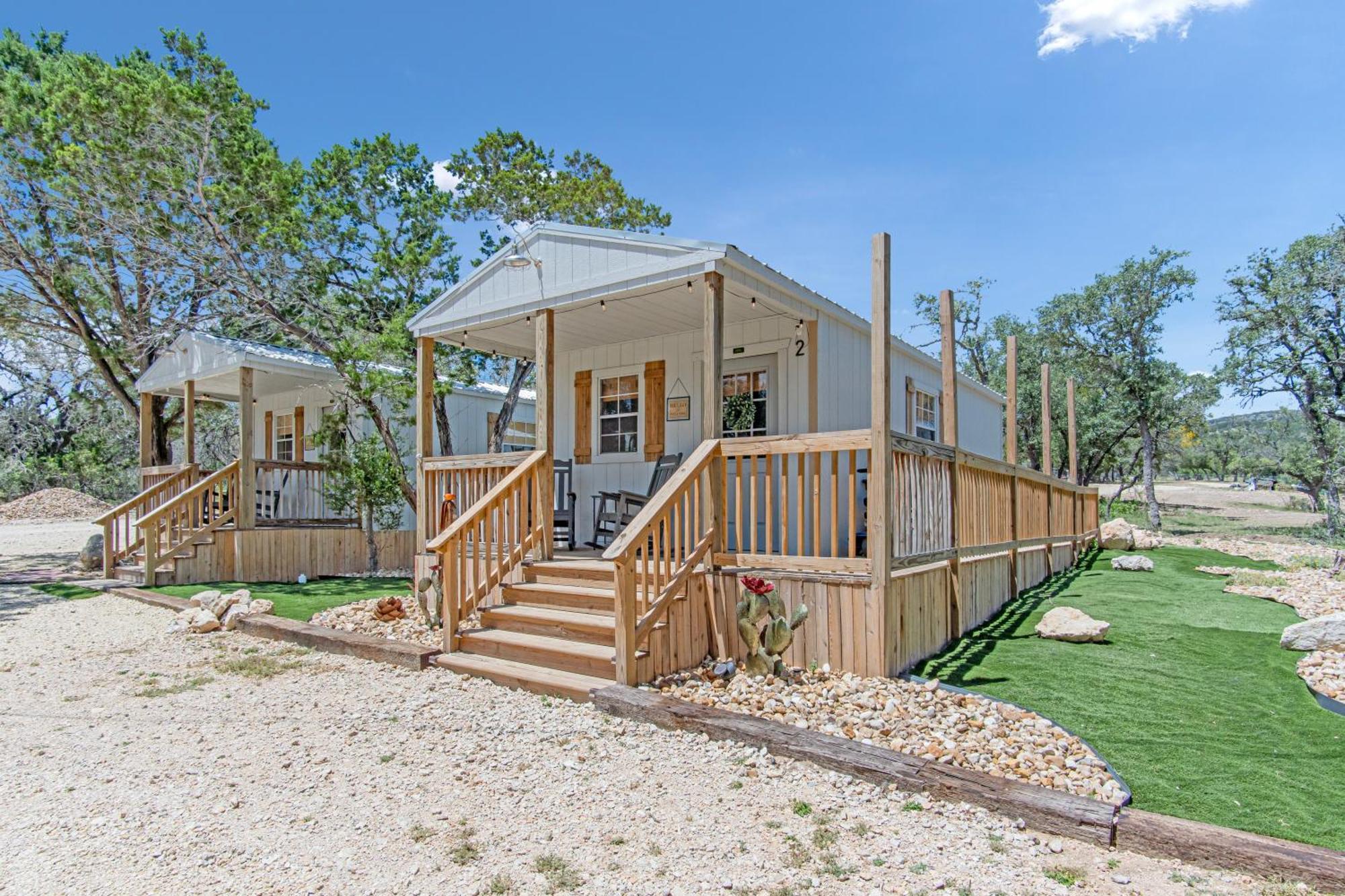 Lucky Star Ranch - Stargazer Hotel Tarpley Exterior photo